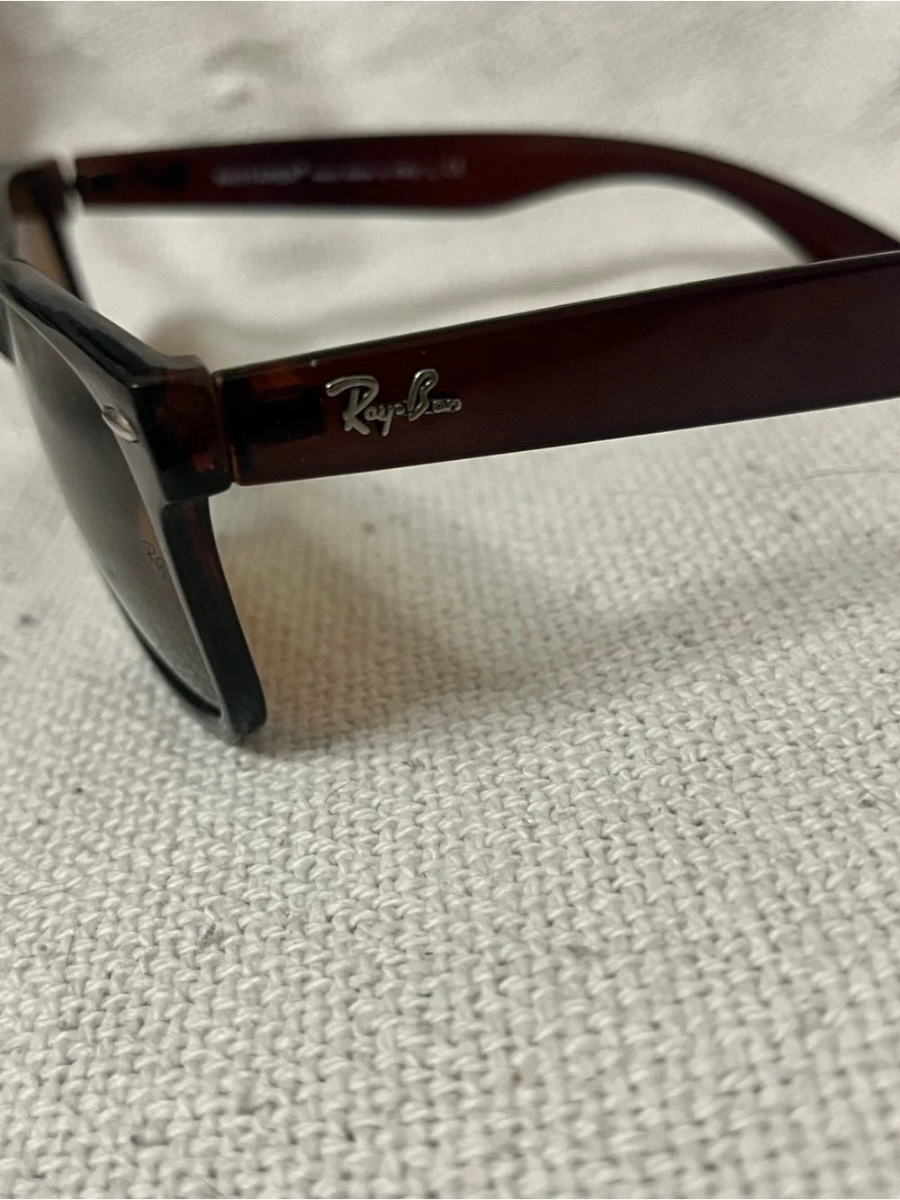 Ray-Ban Men’s New Wayfarer (RB2132) Sunglasses